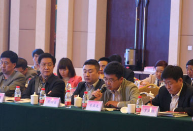 集团总经理李亚光受邀参加榆阳区重点园区推介会暨企业家座谈会