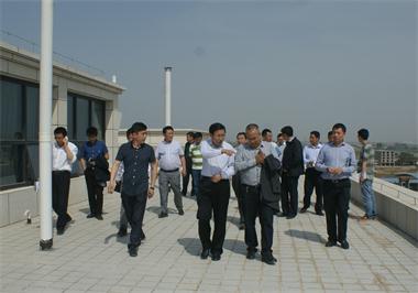 泾河新城管委会主任李益民一行来我项目视察指导工作