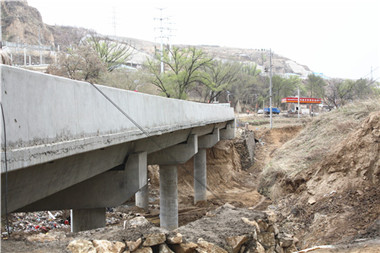 G307吴绥路改建工程施工进展顺利